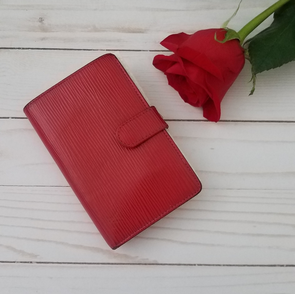 🌹Authentic Louis Vuitton Red Epi Kisslock Wallet